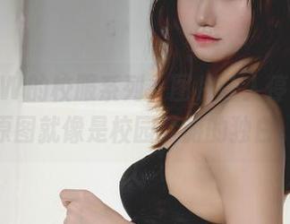Kuuko W的校服系列，图片让人停不下眼，原图就像是校园梦游的独白。